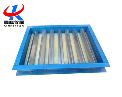 自密實(shí)混凝土刀口約束早期開(kāi)裂試驗(yàn)?zāi)>? class=